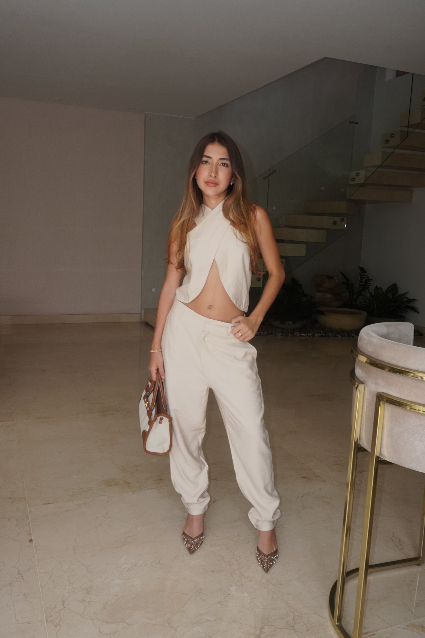 Set Nira